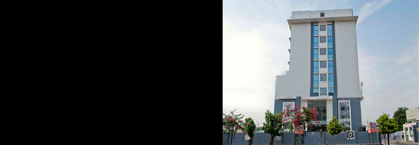 Hotel Lineage, Lucknow